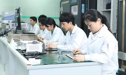 品质铸就尊严 探访OPPO工厂，见证高标准手机精品的诞生