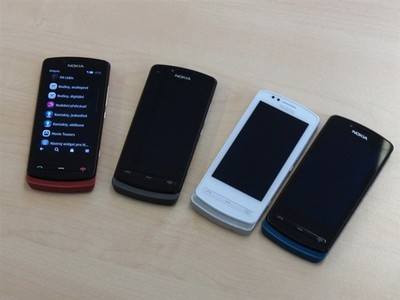 诺基亚700手机产品图赏